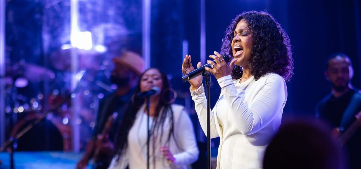 CeCe Winans