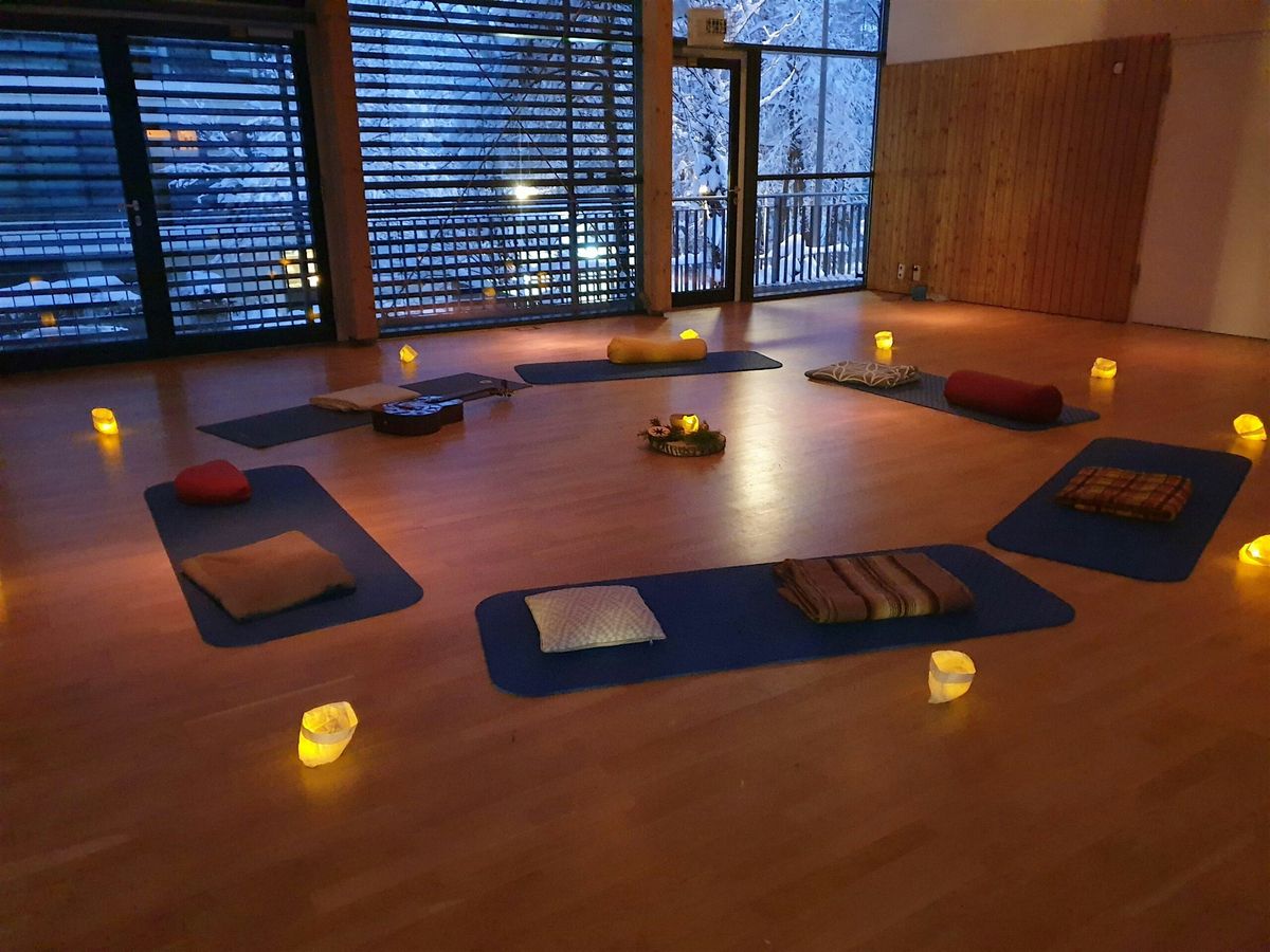 Singen im Pavillon mit Ilze und Freund*innen