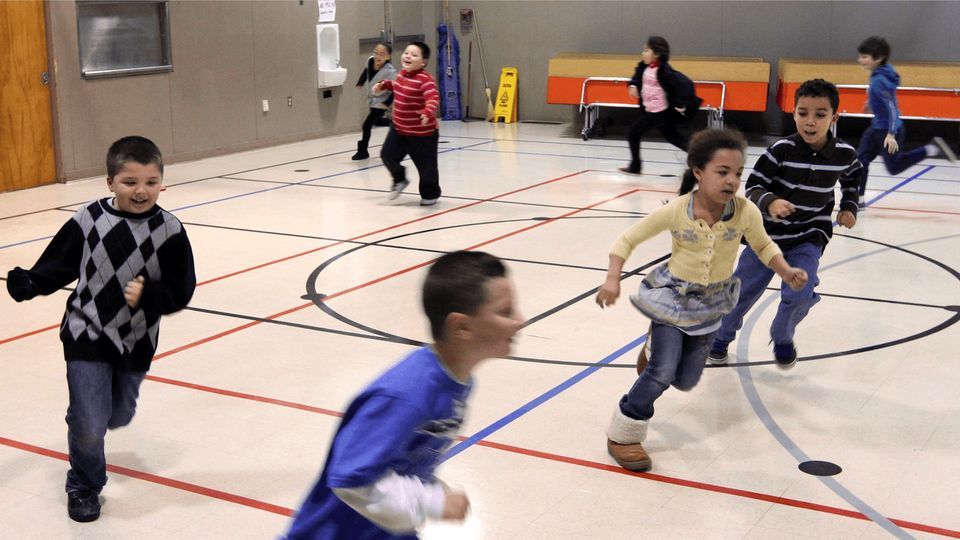 Phy. Ed Games Camp Grades K2 (Chanhassen, MN) Bluff Creek Elementary
