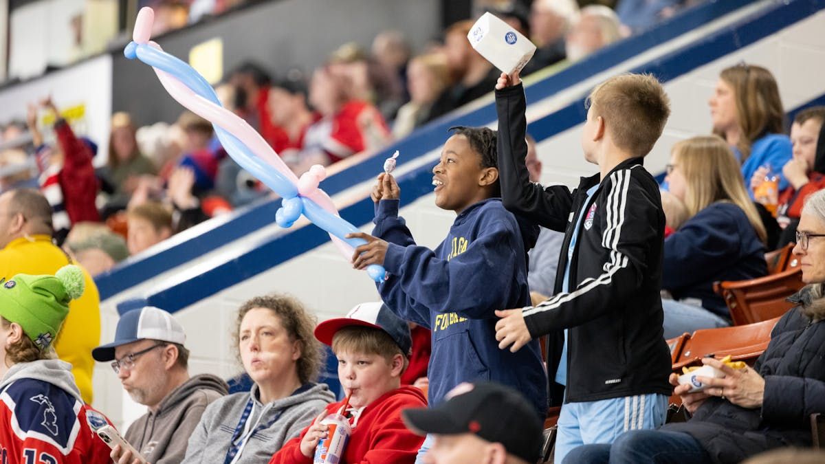 Kalamazoo Wings at Iowa Heartlanders