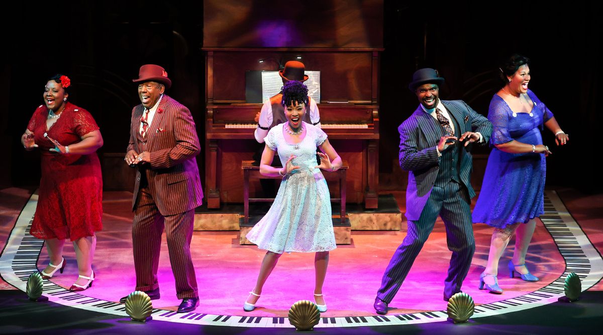 Ain't Misbehavin - Opening Night at Wells Theatre
