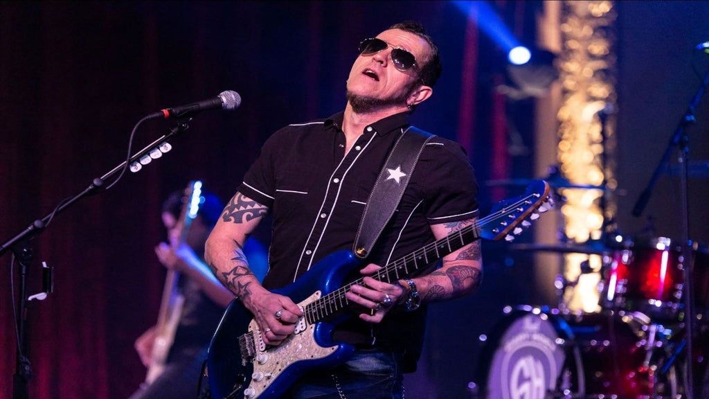 Magic Bag presents: Gary Ho Ho Hoey's Rockin\u2019 Holiday Show