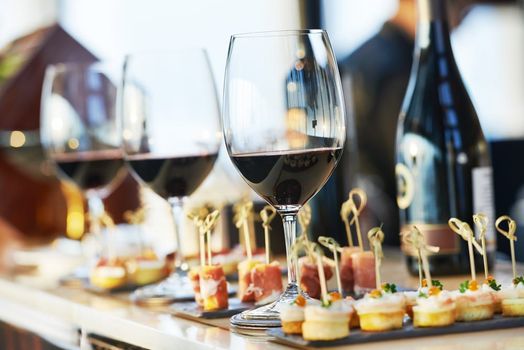 Greenland Old Home Days 300 - "A Taste of Italian Wines and Seacoast Art" at Portsmouth Country Club