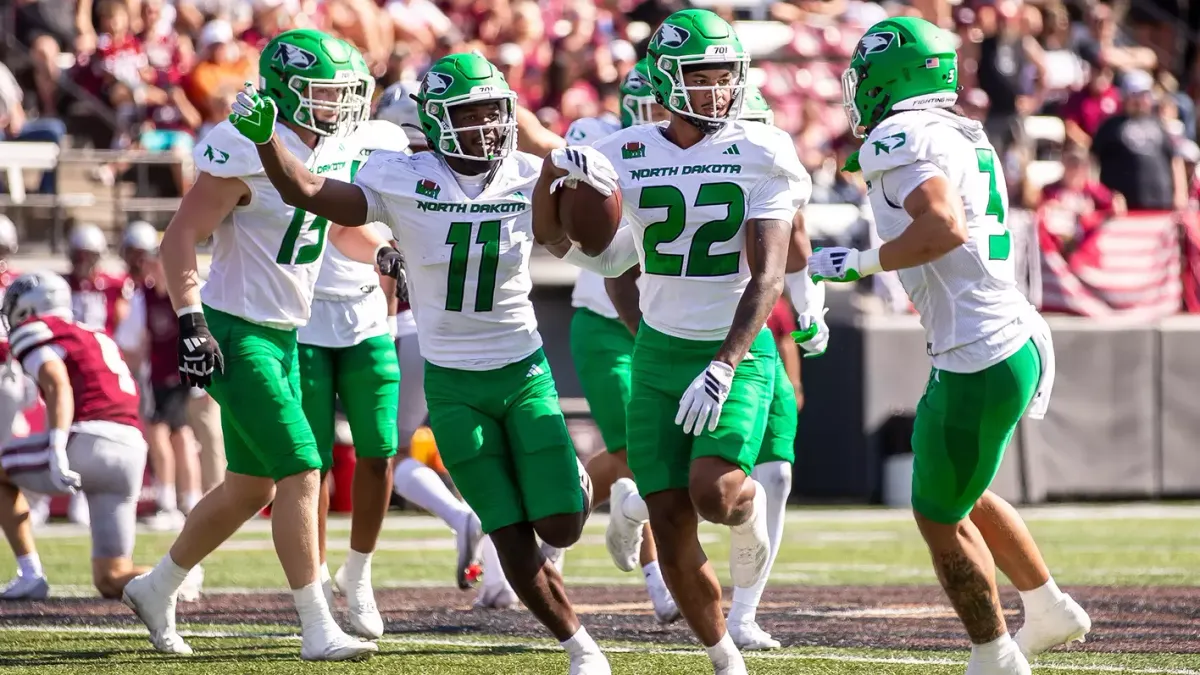 Parking Youngstown State Penguins at North Dakota Fighting Hawks Womens Basketball