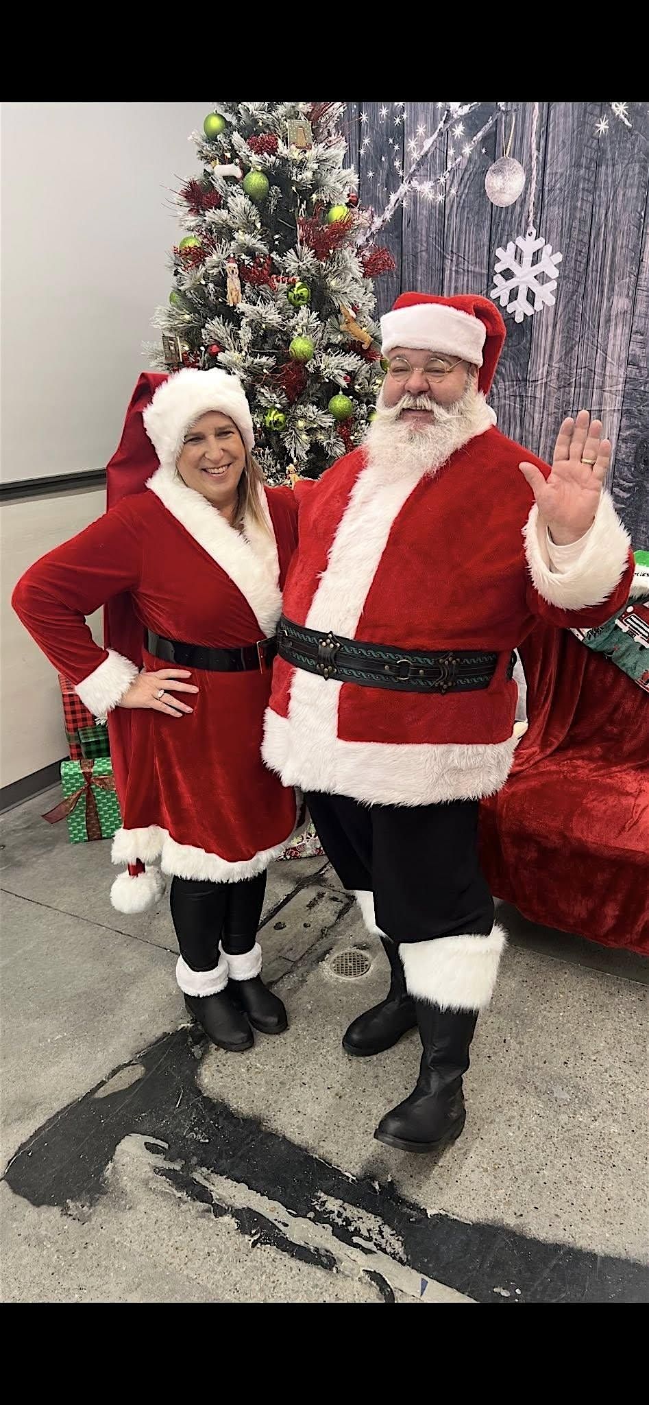 Meet Santa at Oak View Mall - FREE