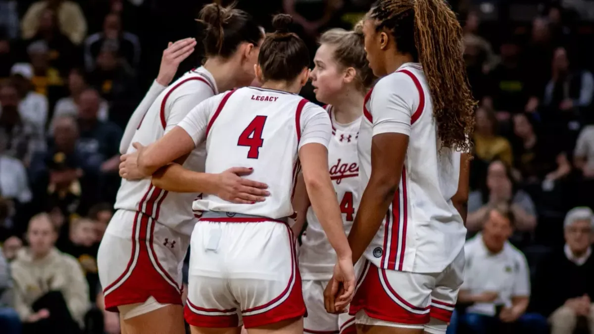 Indiana Hoosiers at Wisconsin Badgers Womens Volleyball