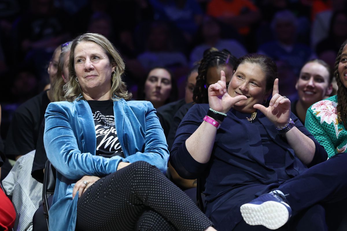 Minnesota Lynx at Indiana Fever at Gainbridge Fieldhouse