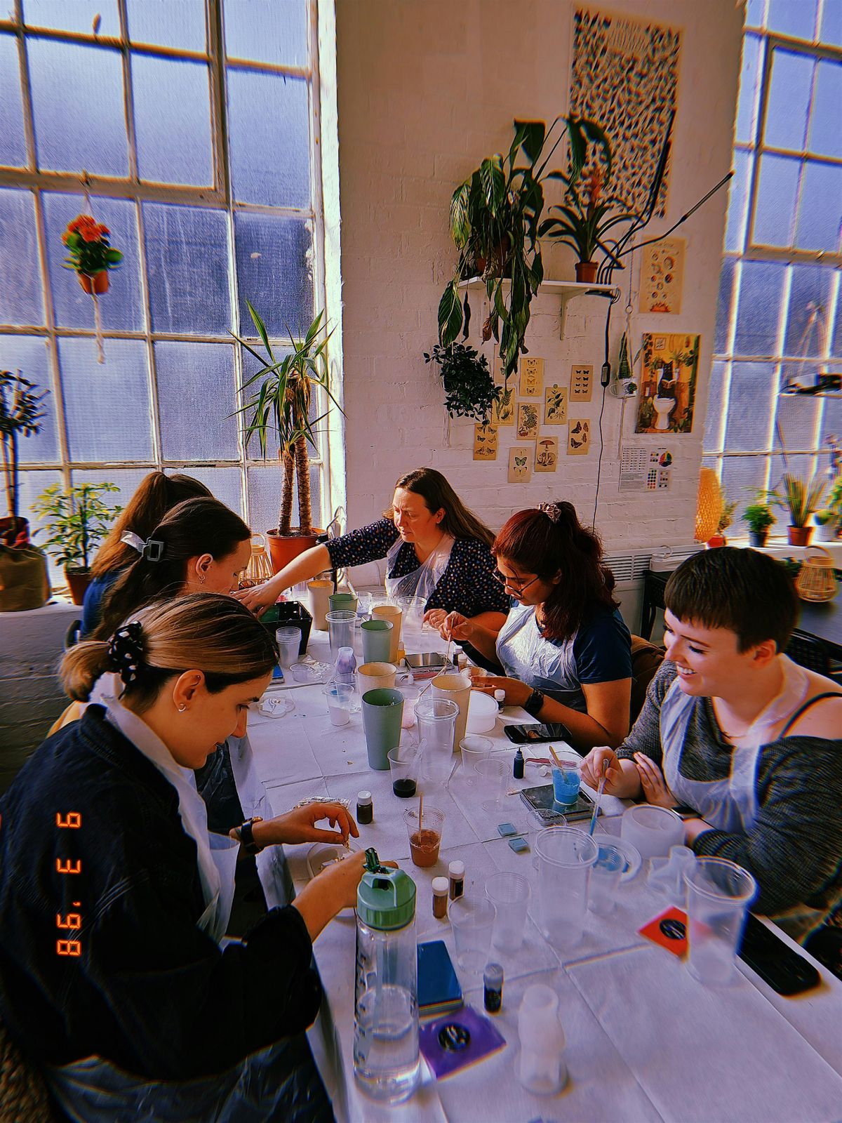 BRSHES, Christmas Inspired Into to Eco Resin Workshop!