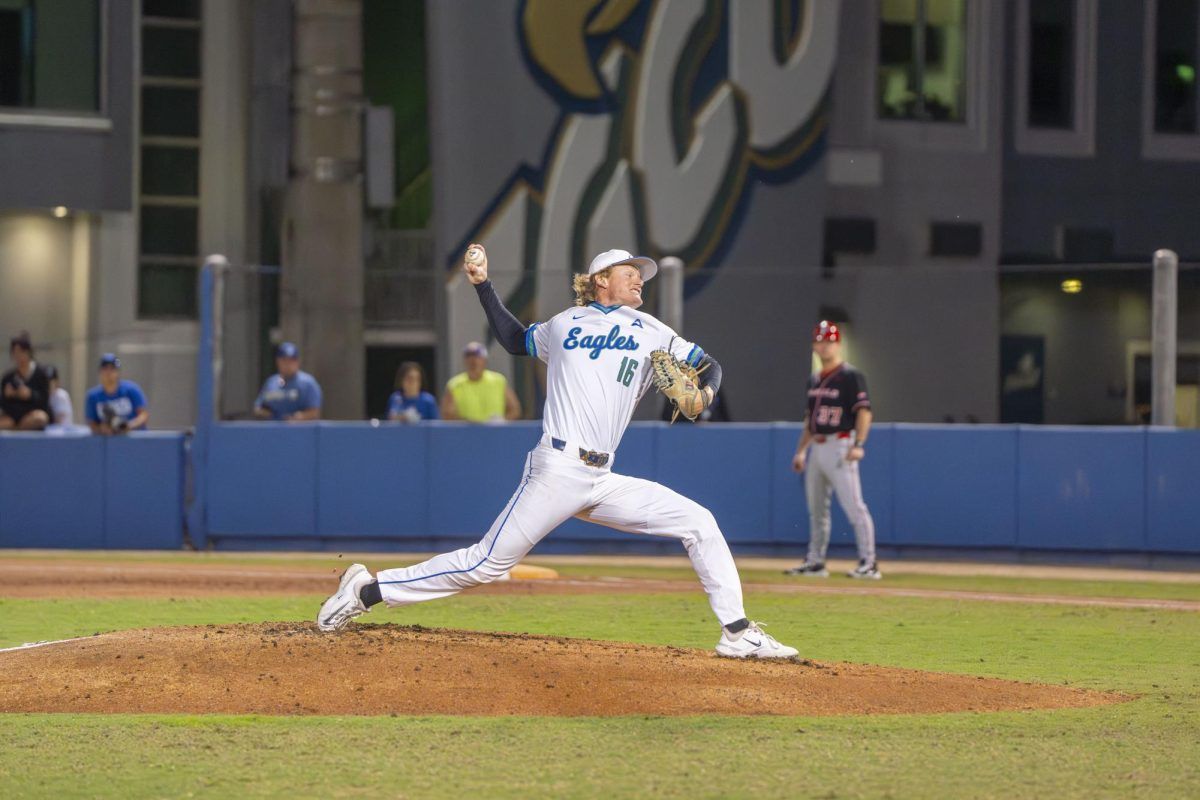 Parking NJIT Highlanders at Cincinnati Bearcats Mens Basketball