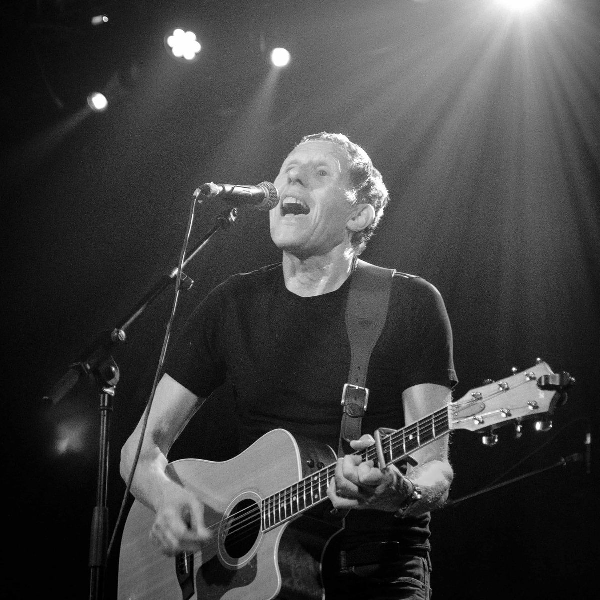 McCORMICK \/ TOKYO ROSE featuring LINZI HUNTER \/ JAY MOUSSA-MANN