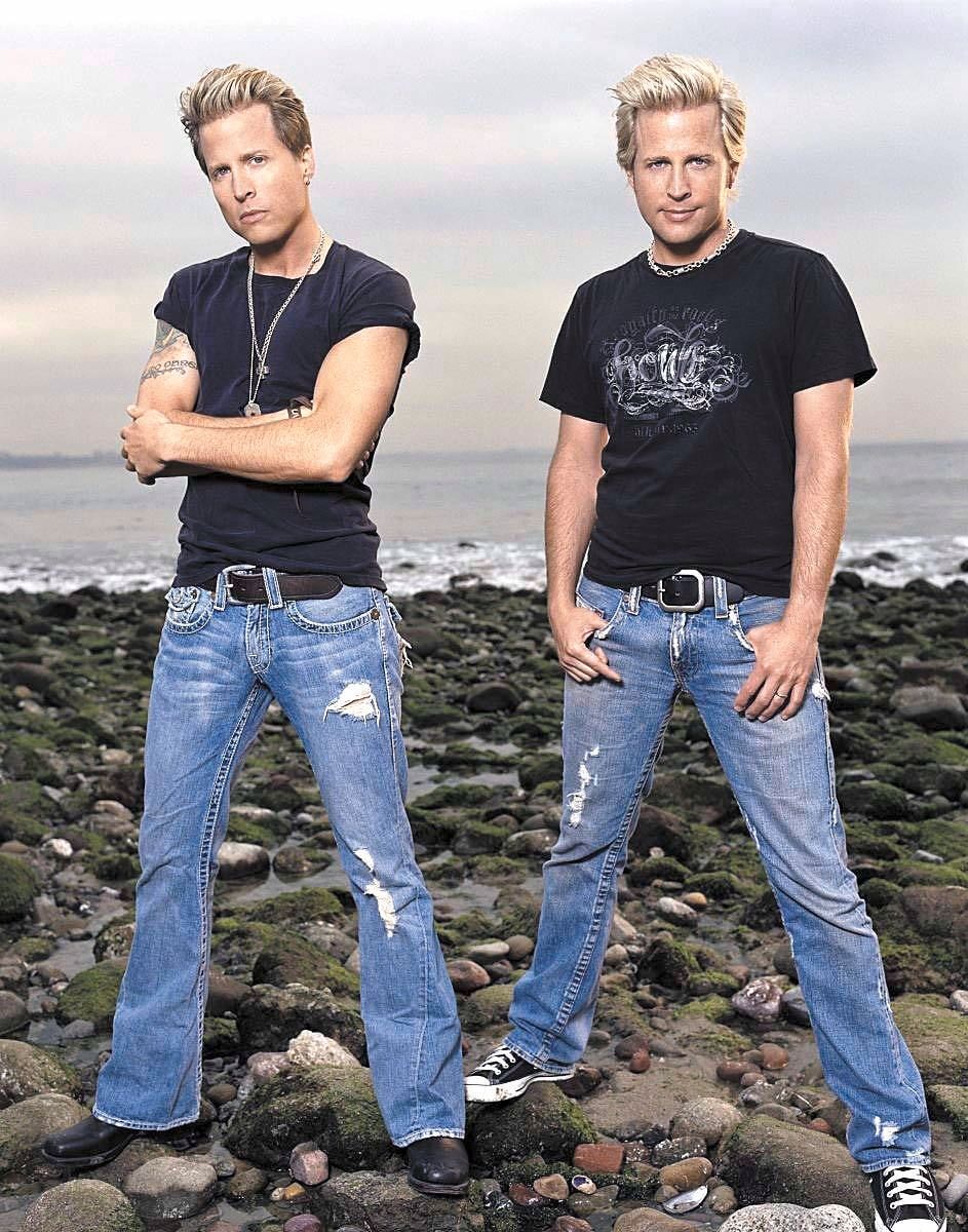 Matthew & Gunnar Nelson - Acoustic Duo