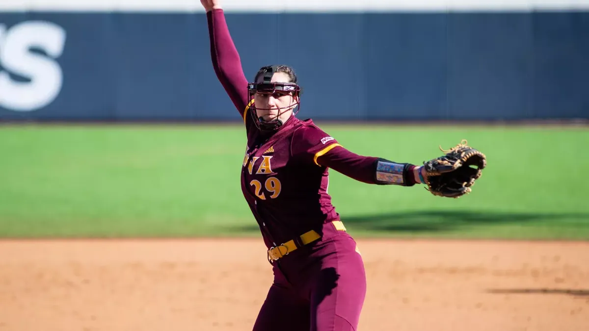 Parking Iona Gaels at Saint Peter's Peacocks Mens Basketball