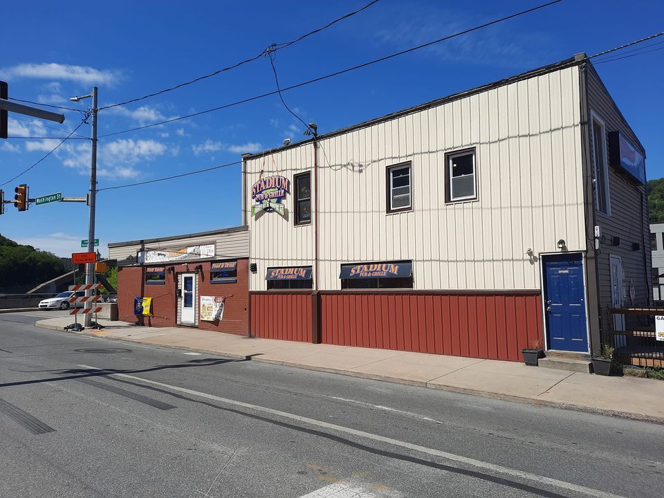 New Years Eve at the STADIUM PUB & GRILLE STADIUM PUB & GRILLE