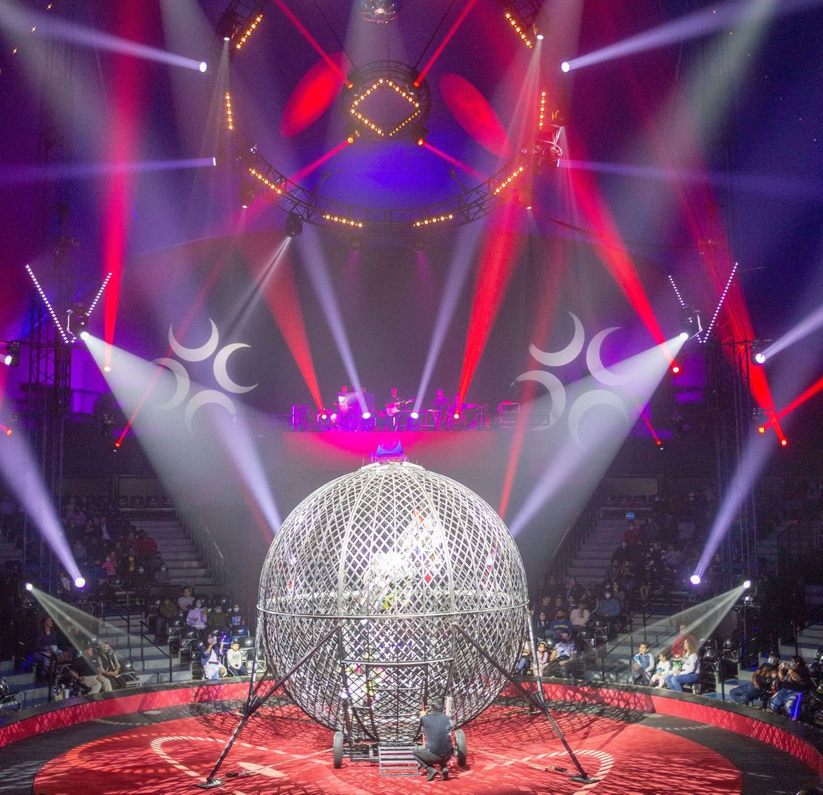 Flip Circus Solomon Pond Mall Marlborough MA June 12 2023 flip-circus-solomon-pond-mall-marlborough-ma-june-12-2023