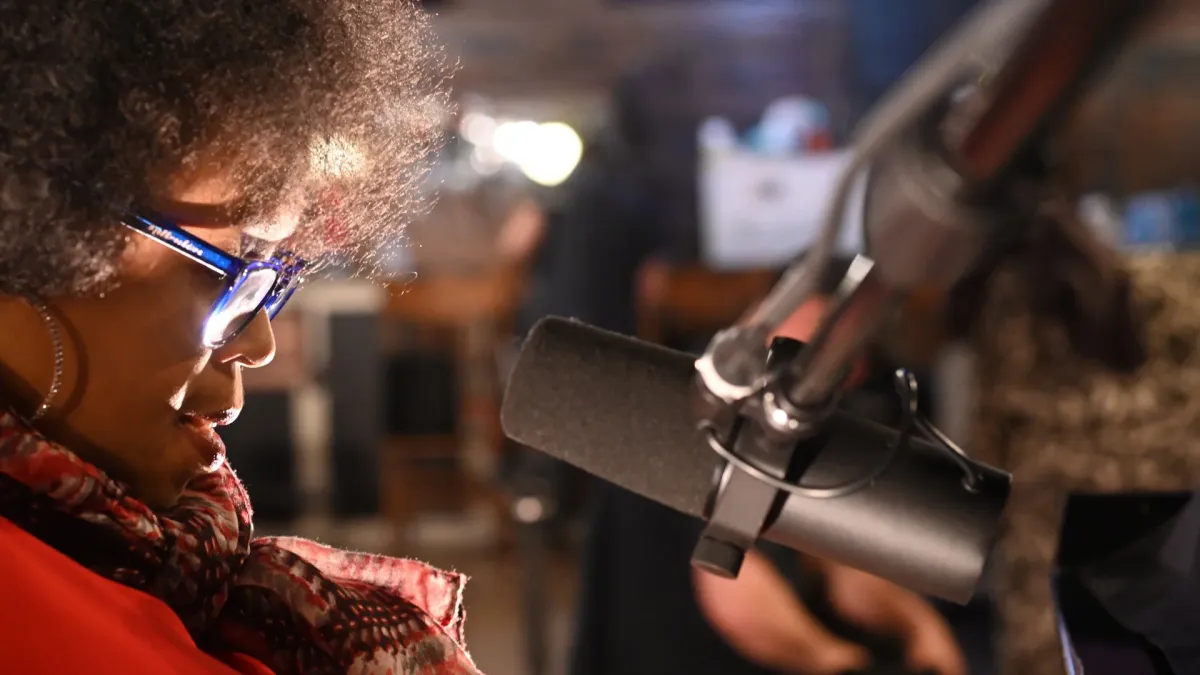 Lilli Lewis in Kenner