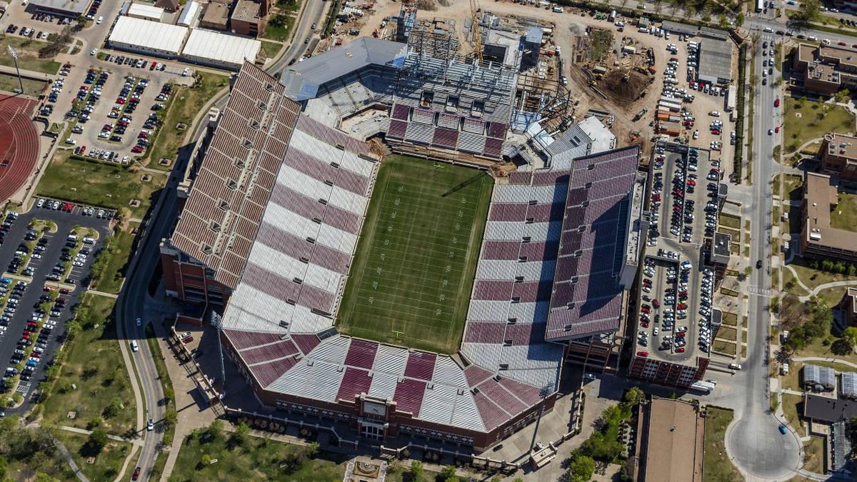 Parking Arkansas Razorbacks at Oklahoma Sooners Womens Volleyball