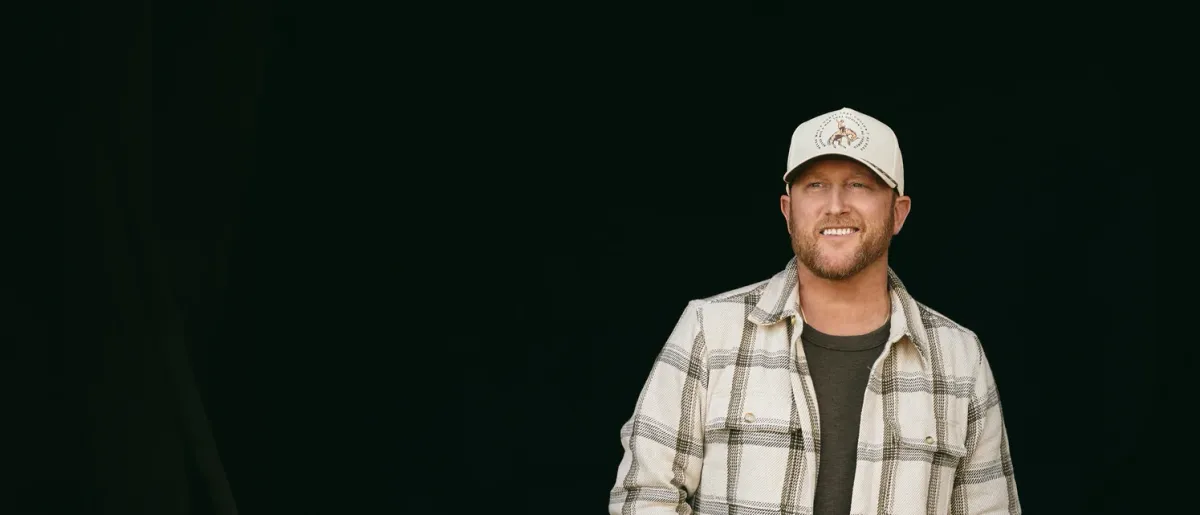 Cole Swindell, Priscilla Block, Logan Crosby in Lexington