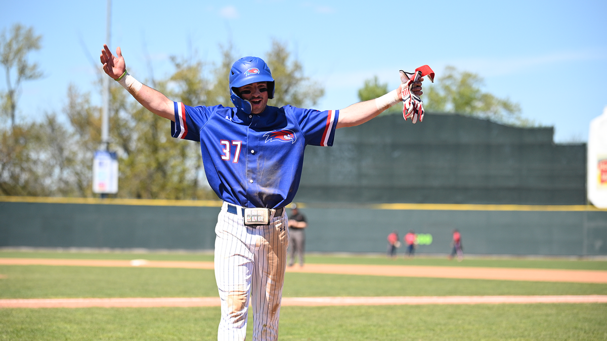 Parking NJIT Highlanders at UMass Lowell River Hawks Womens Basketball