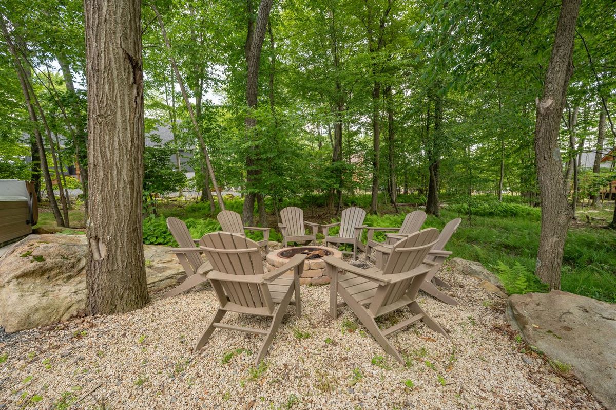 Parking Mike Rainey (18+)