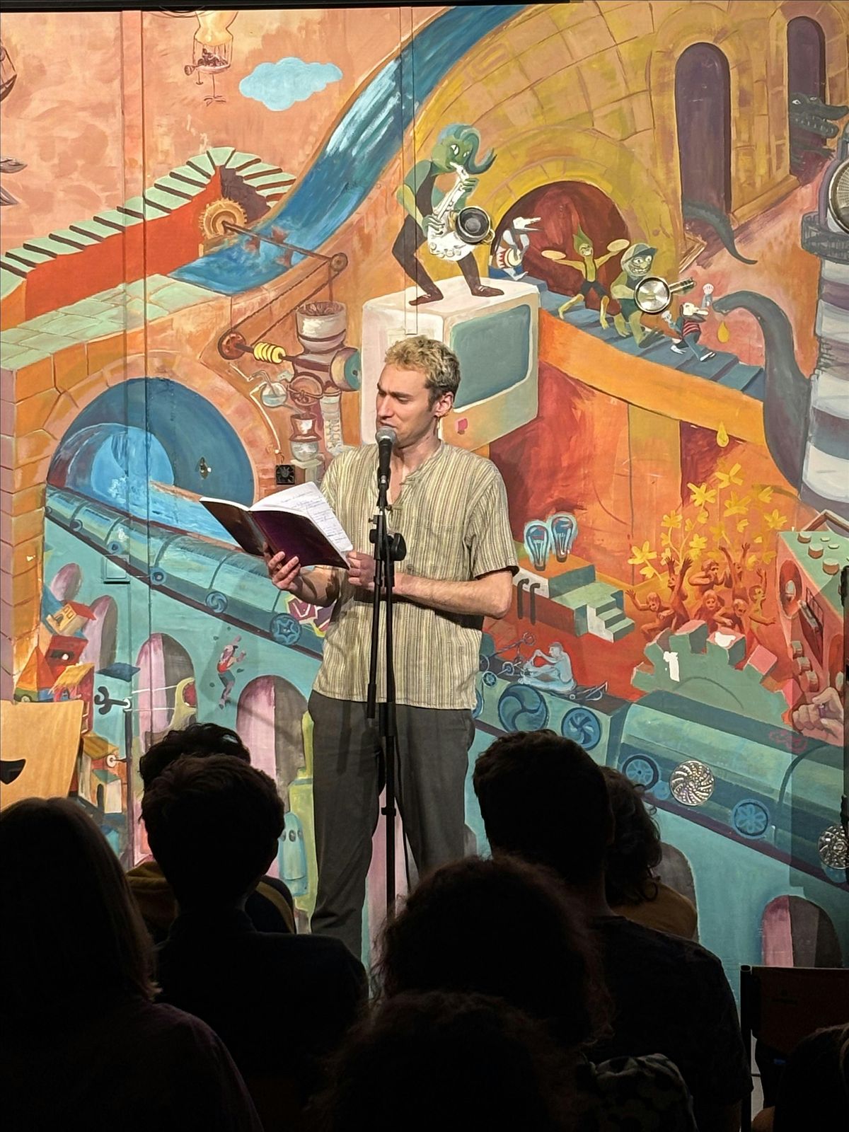 GREENWASHING COMEDY CLUB \u00c0 LA BOM