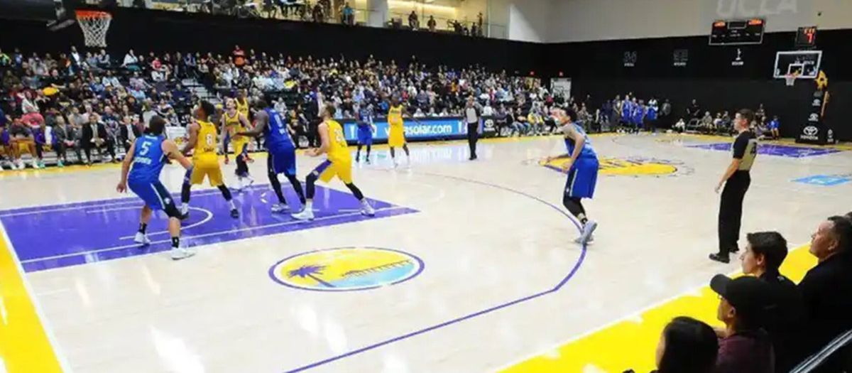 Parking Grand Rapids Gold at South Bay Lakers