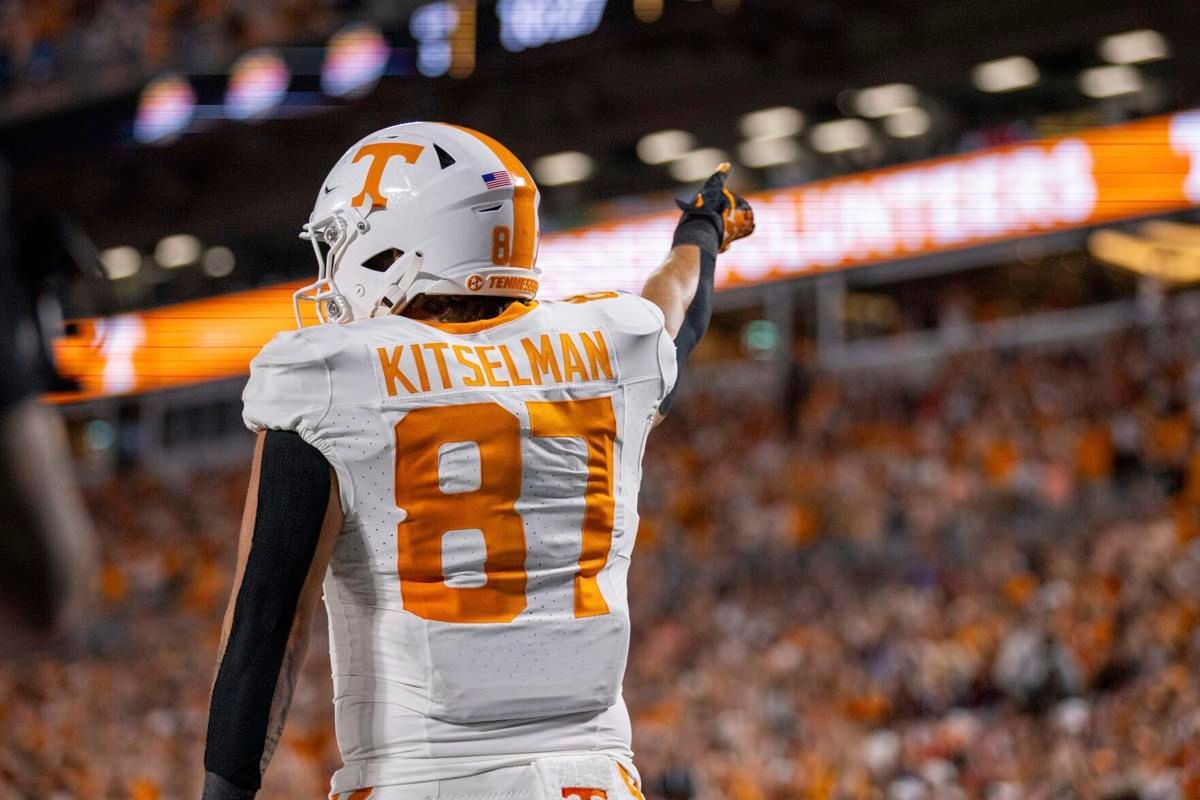 Parking UT Martin Skyhawks at New Mexico Lobos Womens Basketball