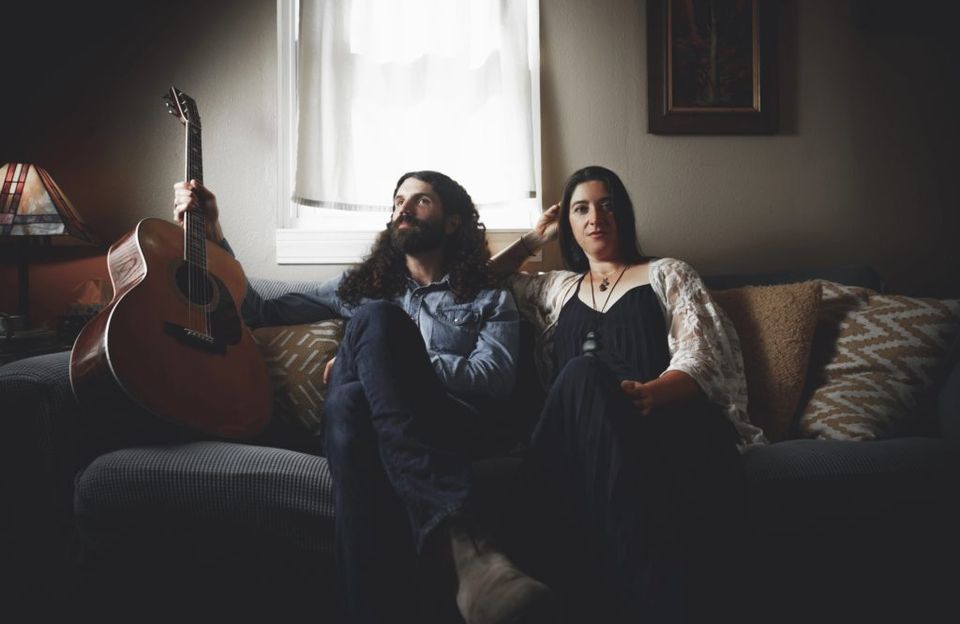 Vanessa Lively + Ben Bedford at the Green Guitar Folk House Green