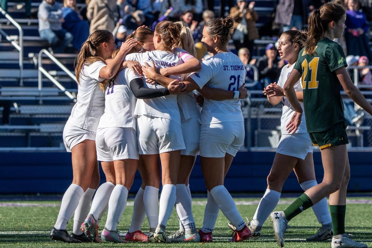 Parking Denver Pioneers at St. Thomas Tommies Womens Basketball