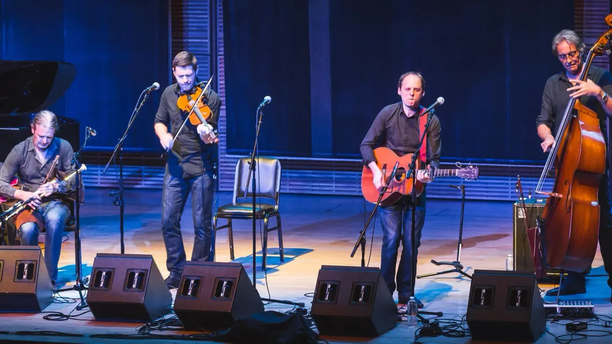 L\u00fanasa in Portland