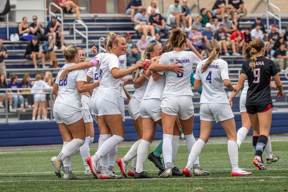 Denver Pioneers at St. Thomas Tommies Womens Basketball