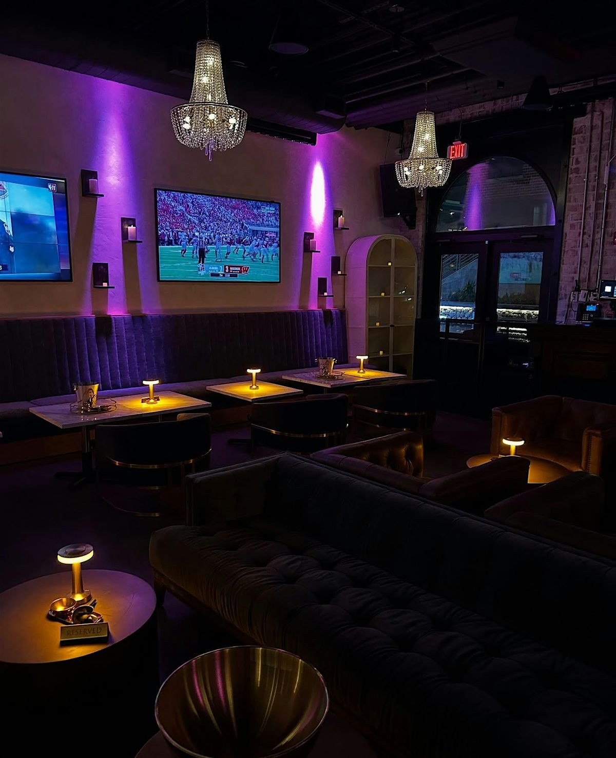 Vibe early, Party late | @ Forum Cocktail Lounge