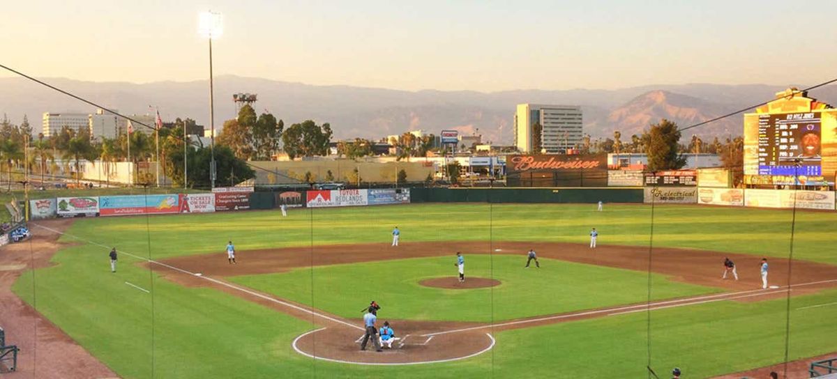 Parking Visalia Rawhide at Inland Empire 66ers