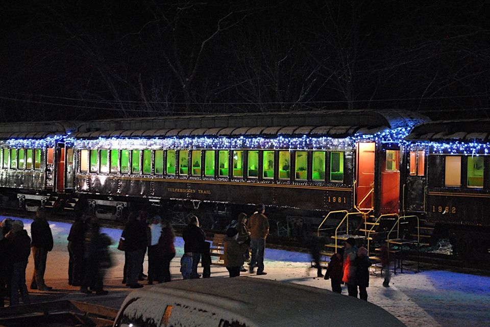 Holiday Express Train Rides (2022) | Rear Zimmerman's Motors, Sunbury ...