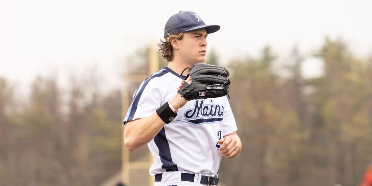 Parking UMBC Retrievers at UMass Lowell River Hawks Womens Basketball