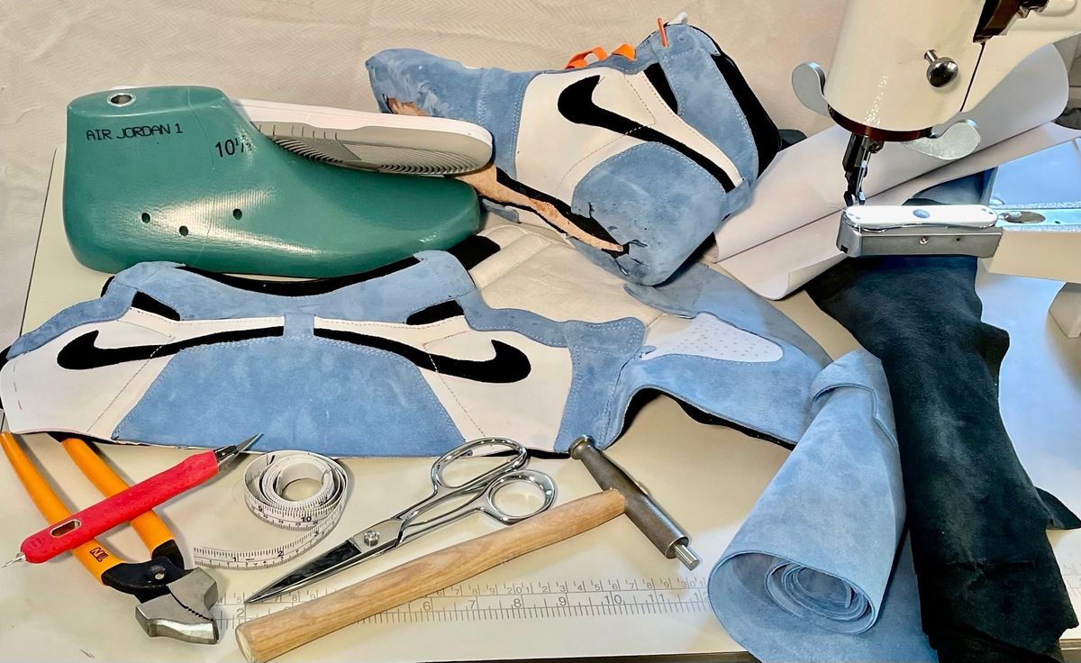 Individual Sneaker Maker Workshop