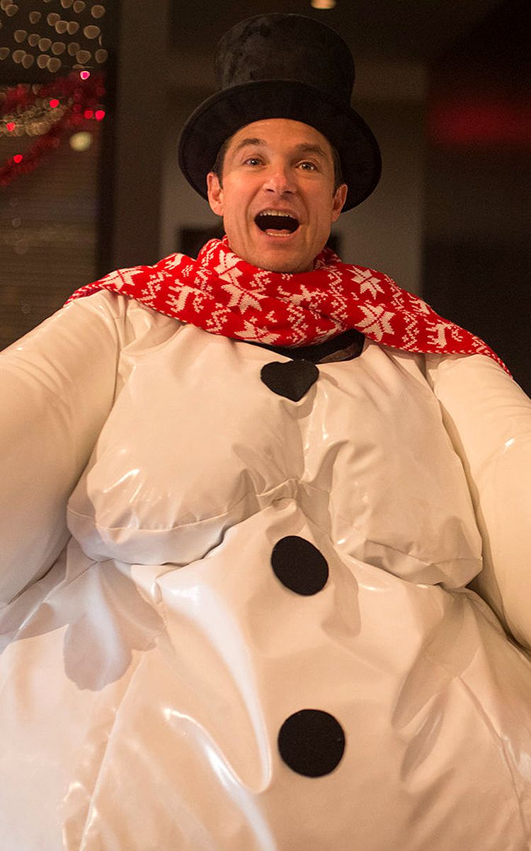Cirque Dreams: Holidaze
