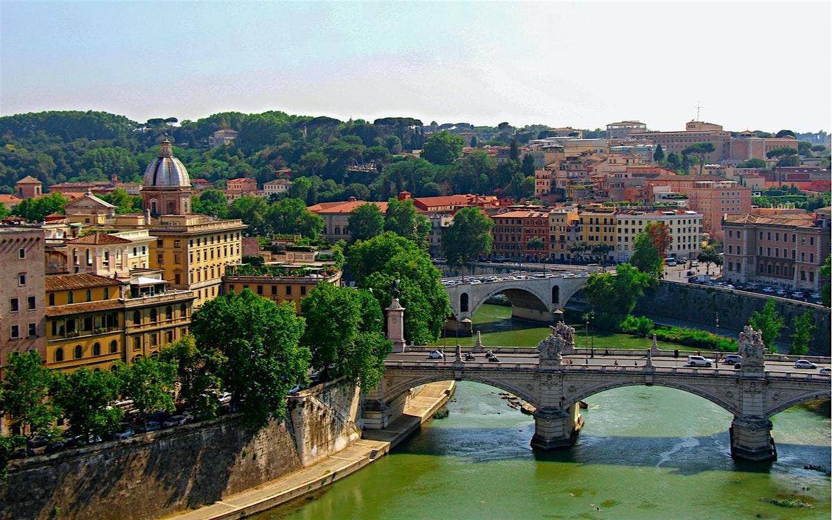 Rome Outdoor Escape Game: Return Home