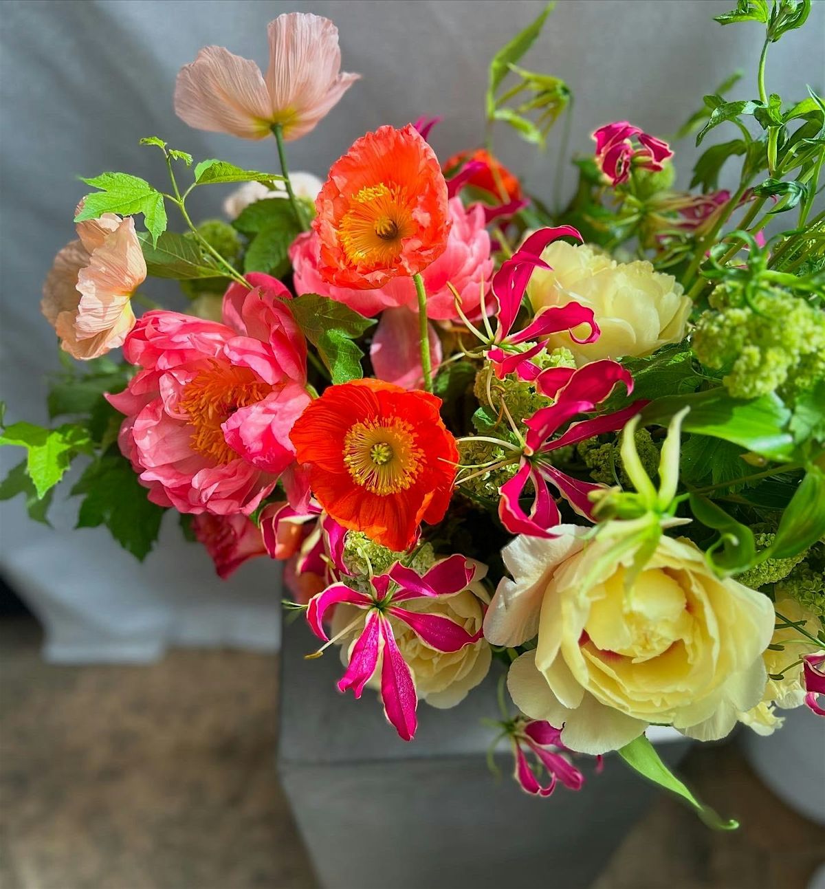 IN STUDIO - Electric Flowers