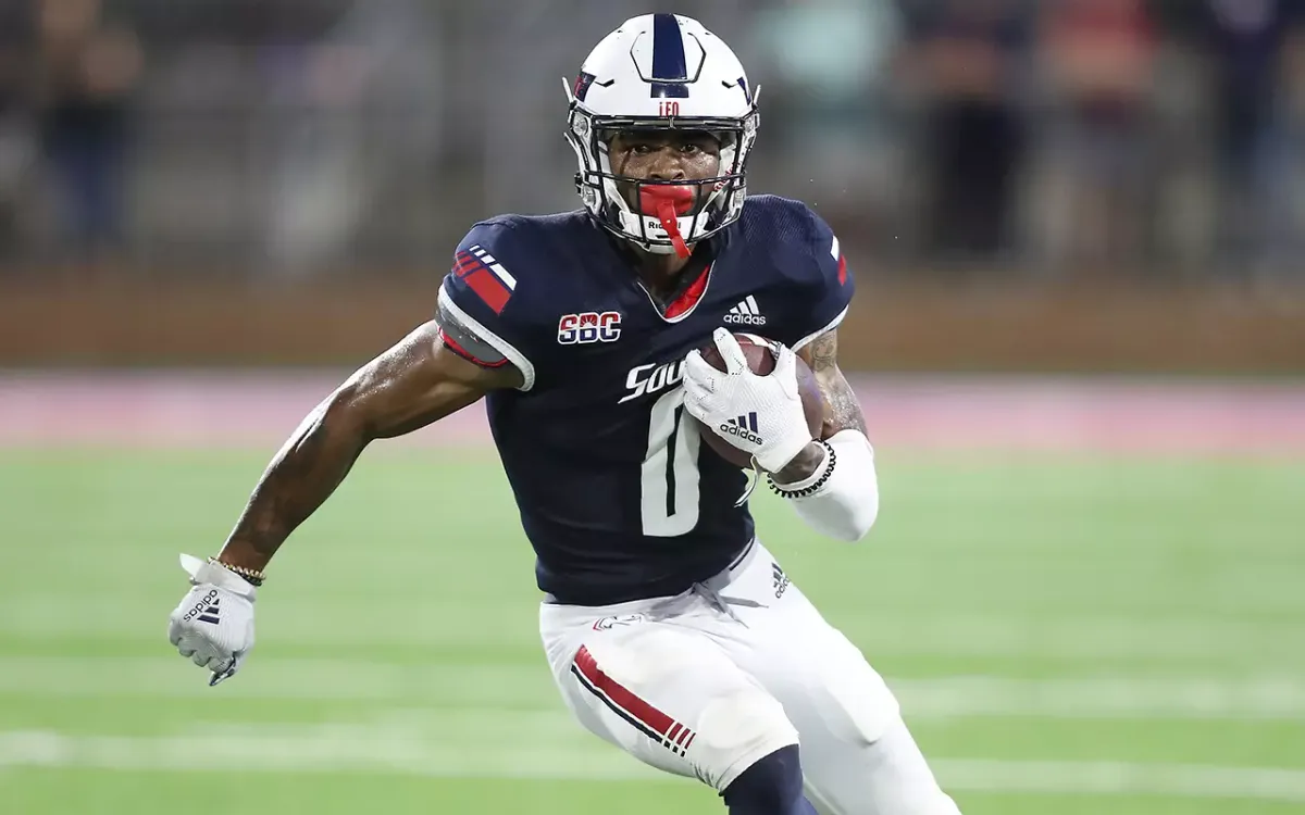 Parking South Alabama Jaguars at North Texas Mean Green Football