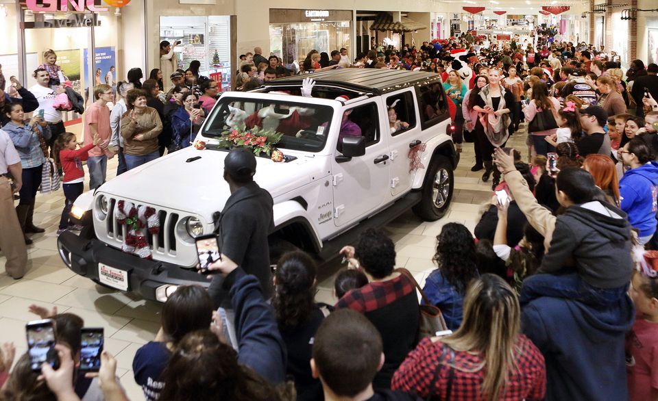 Santas Holiday Parade Richland Mall, Waco, TX November 11, 2022