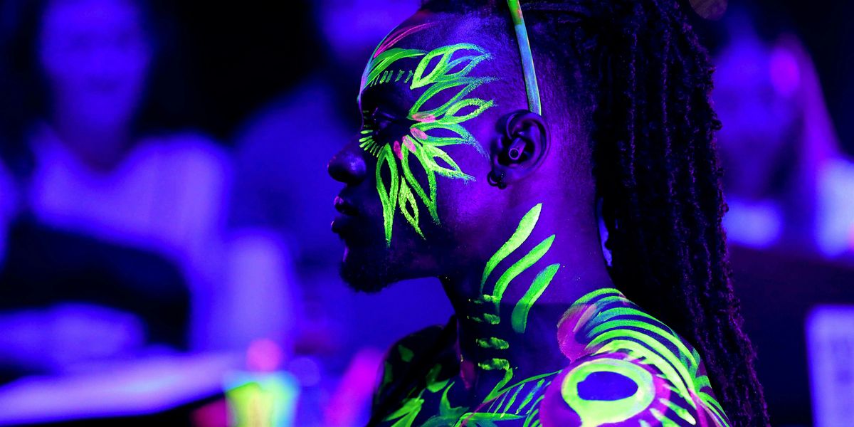 NEON NAKED LIFE DRAWING | OLD QUEENS HEAD | ANGEL