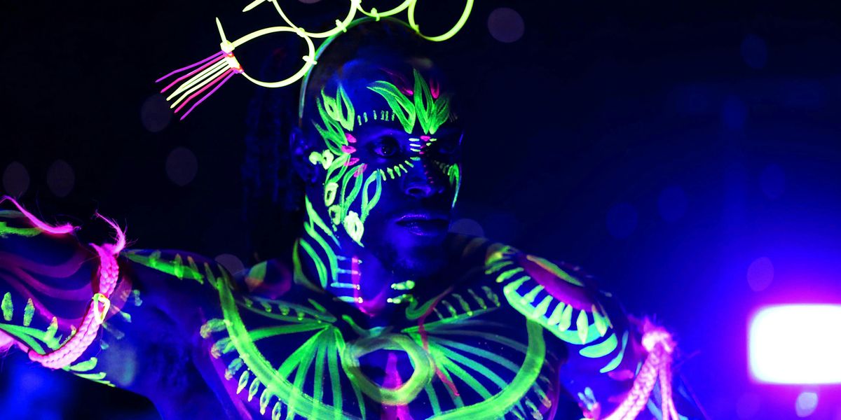 NEON NAKED LIFE DRAWING | OLD QUEENS HEAD | ANGEL