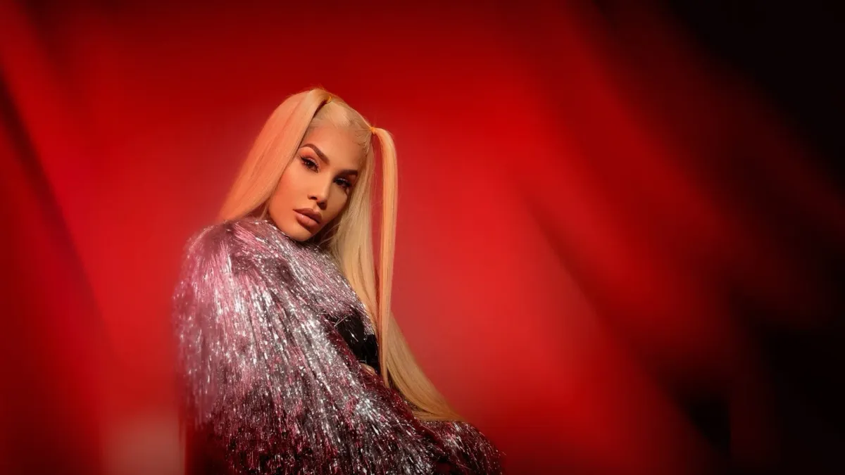 Ivy Queen in Elizabeth