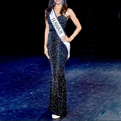 Nicole Miranda: Ms. Hawaii + Owner 6 Degree Soul