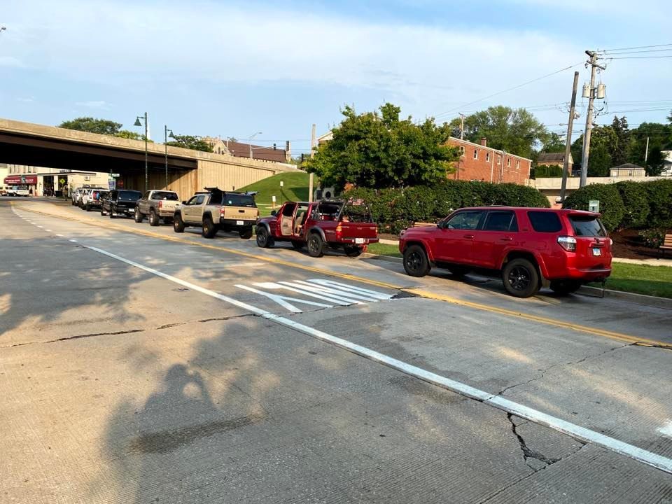 Toyota\/4x4 meet at the Lemont Cruise night