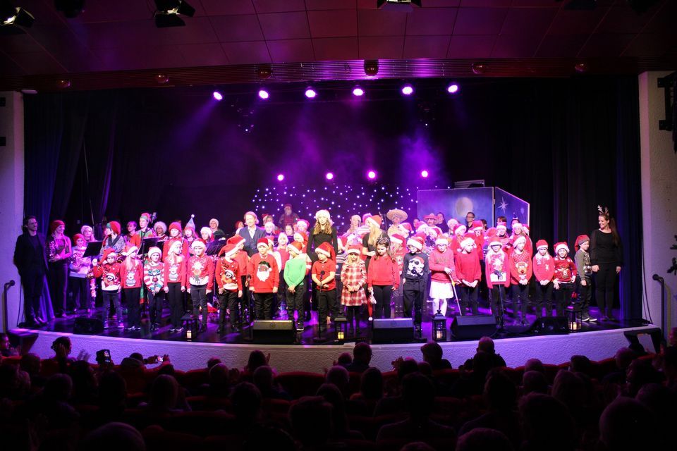 Melhus Skolekorps presenterer Jul i Melhus 2022 | Melhus Rådhus ...