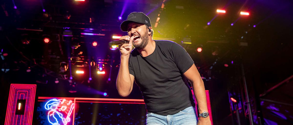 Parking Luke Bryan