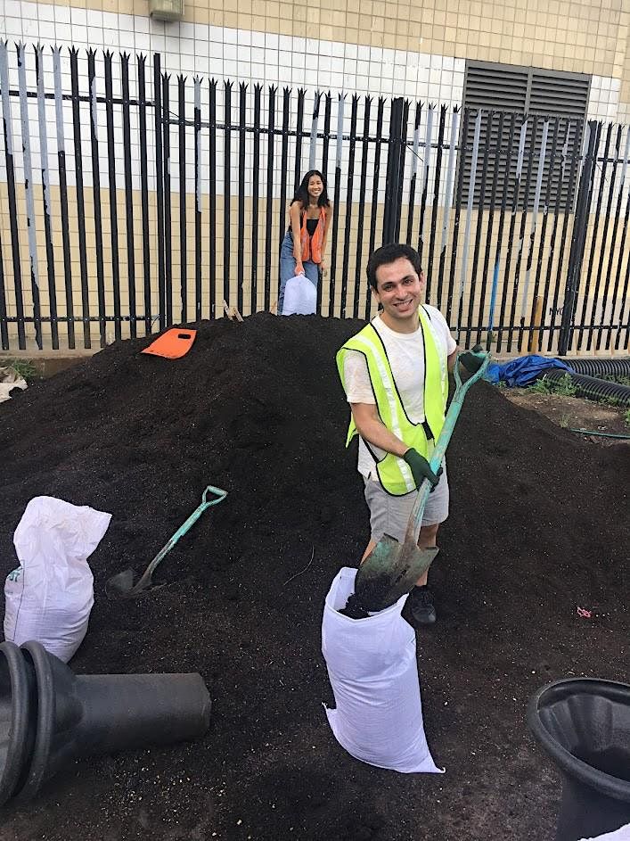 Queensbridge Compost Bagging Day A Master Composter Volunteer Activity