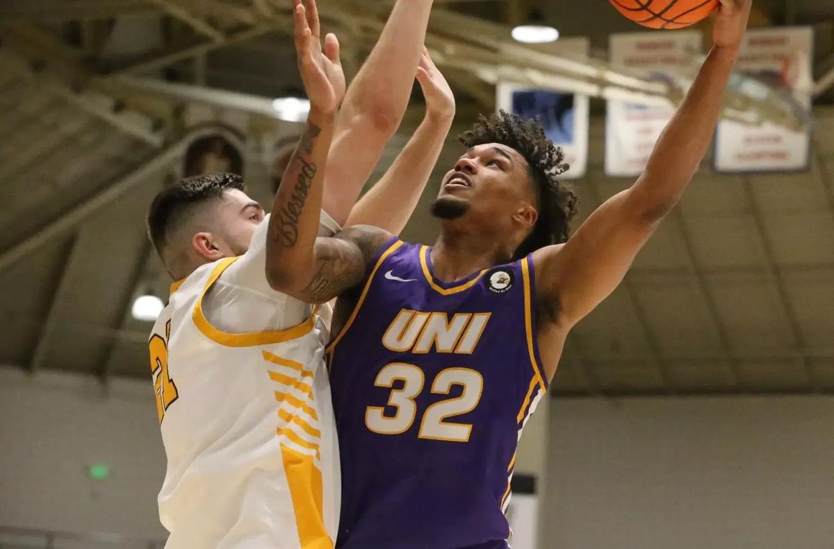 Valparaiso Beacons at Northern Iowa Panthers Mens Basketball