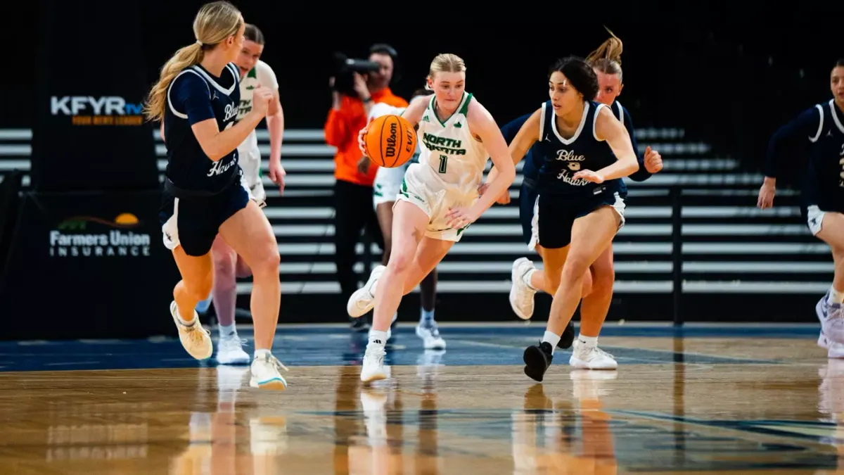 North Dakota Fighting Hawks at Green Bay Phoenix Womens Basketball